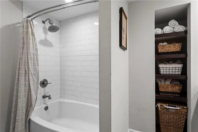 $299,000 | 3777 Peachtree Road Northeast, Unit 1602, Brookhaven, GA 30319