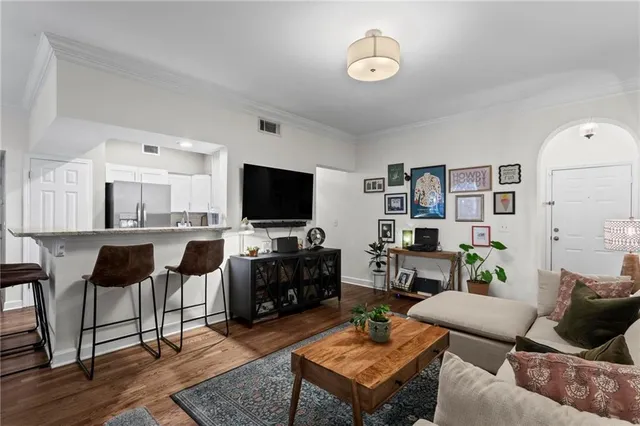 $299,000 | 3777 Peachtree Road Northeast, Unit 1602, Brookhaven, GA 30319