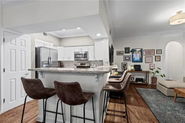 $299,000 | 3777 Peachtree Road Northeast, Unit 1602, Brookhaven, GA 30319