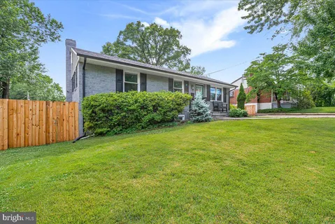$3,700 | 4610 Coachway Drive, Rockville, MD 20852