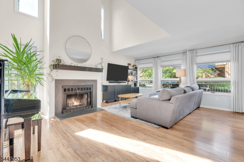 66 Bond Street Bridgewater, NJ 08807 - Photo 8 of 47
