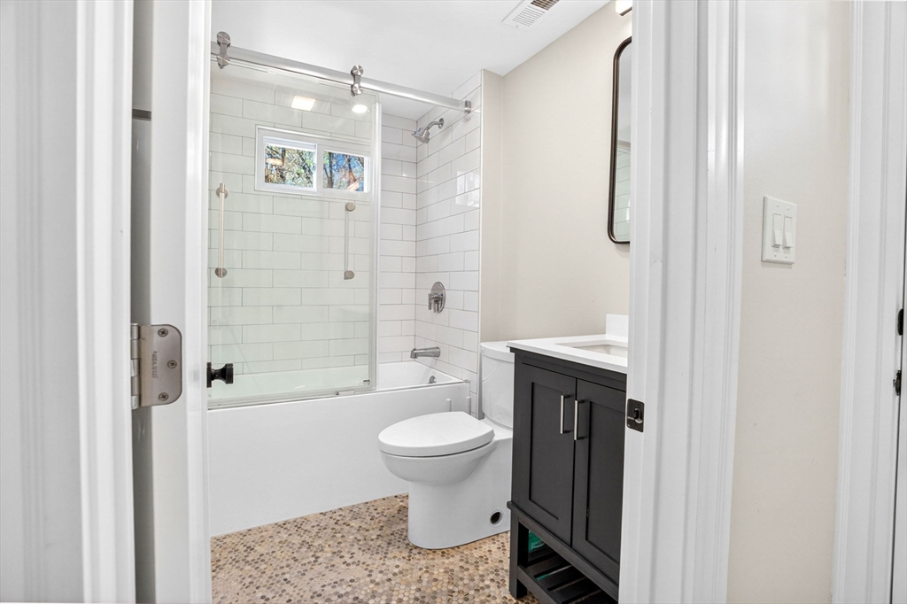 43 Rivers Lane Malden, MA 02148 - Photo 16 of 27