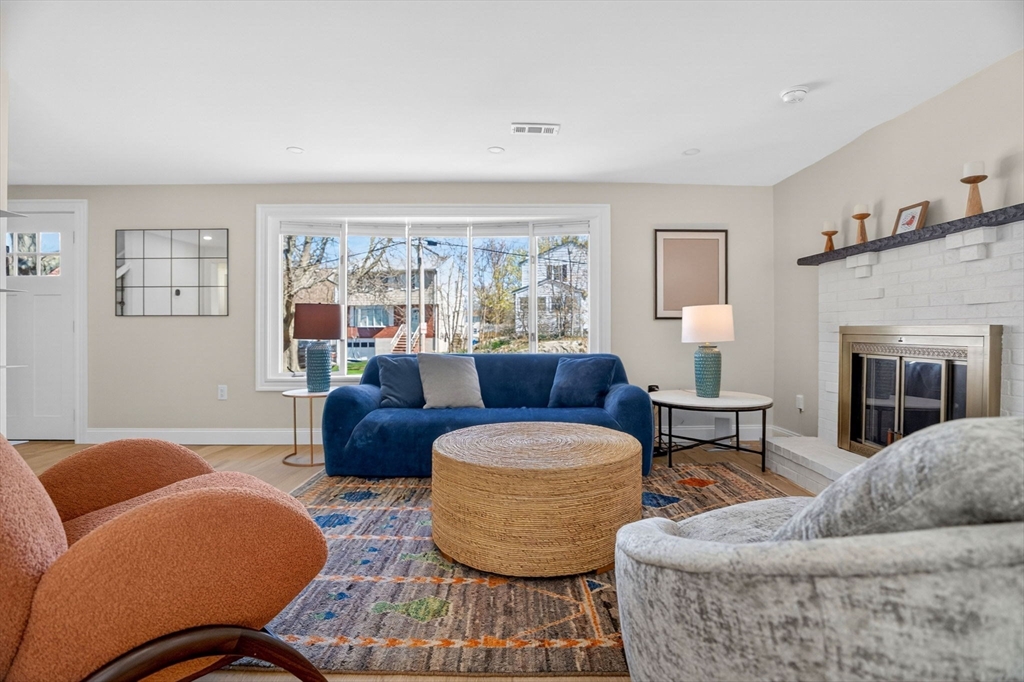 43 Rivers Lane Malden, MA 02148 - Photo 8 of 27