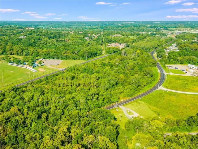 $350,000 | 20301-20401 East Us 40 Highway, Blue Springs, MO 64015