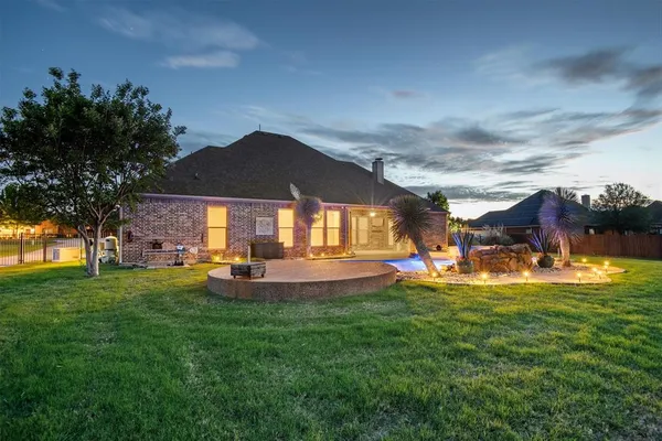 $689,000 | 3231 Baylor Boulevard, Midlothian, TX 76065