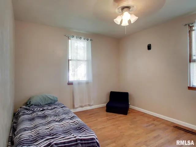 $102,500 | 109 Main Street, Golden, IL 62339