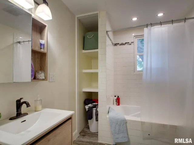 $102,500 | 109 Main Street, Golden, IL 62339