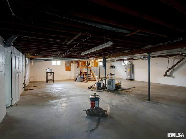 $102,500 | 109 Main Street, Golden, IL 62339