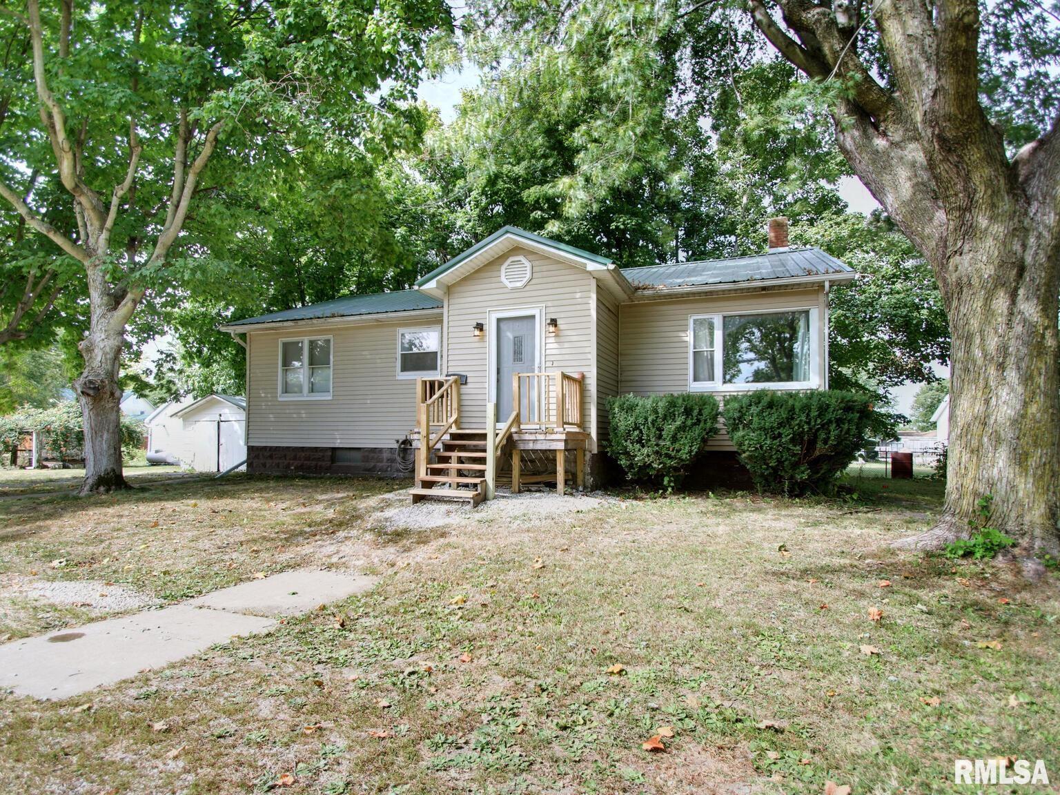 109 Main Street Golden, IL 62339 - Photo 2 of 28