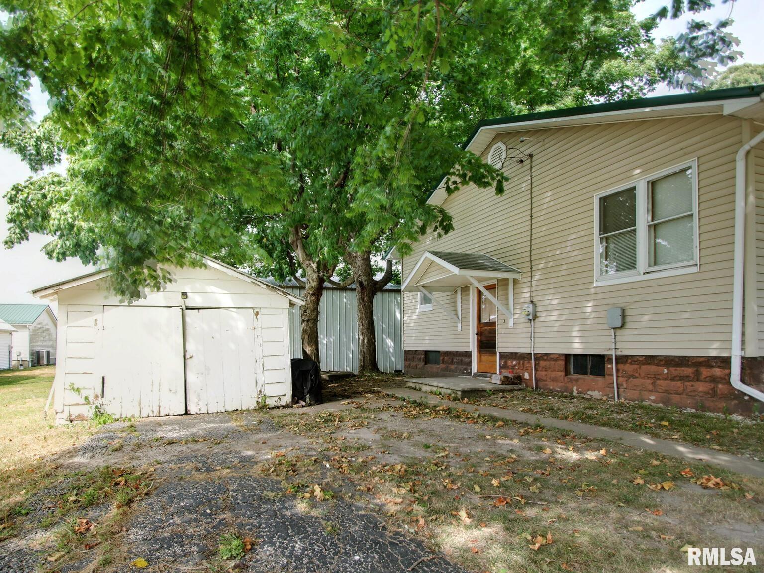 109 Main Street Golden, IL 62339 - Photo 25 of 28