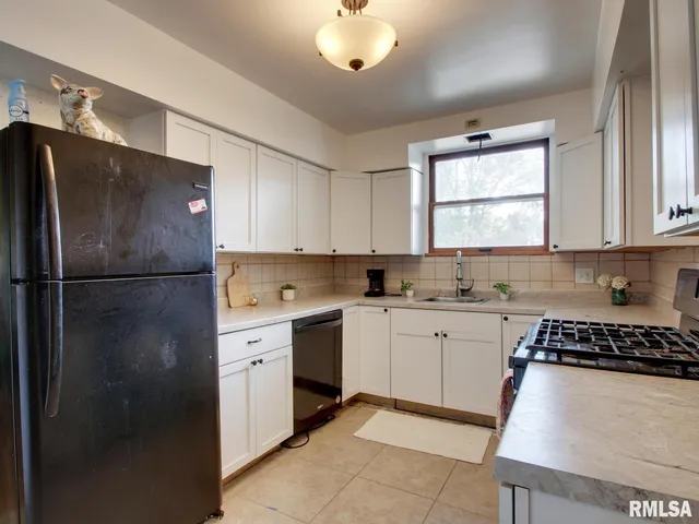 $102,500 | 109 Main Street, Golden, IL 62339