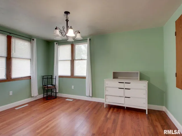 $102,500 | 109 Main Street, Golden, IL 62339