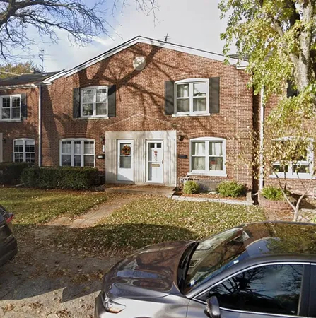 $2,400 | 2950 Des Plaines Avenue, North Riverside, IL 60546
