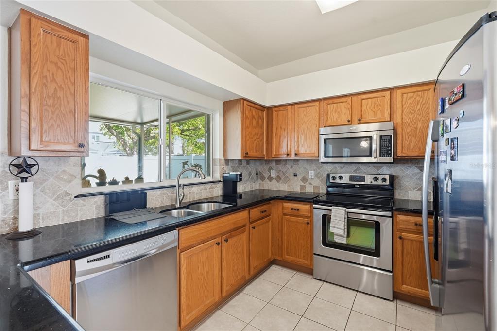 1734 Mapleleaf Boulevard Oldsmar, FL 34677 - Photo 25 of 82