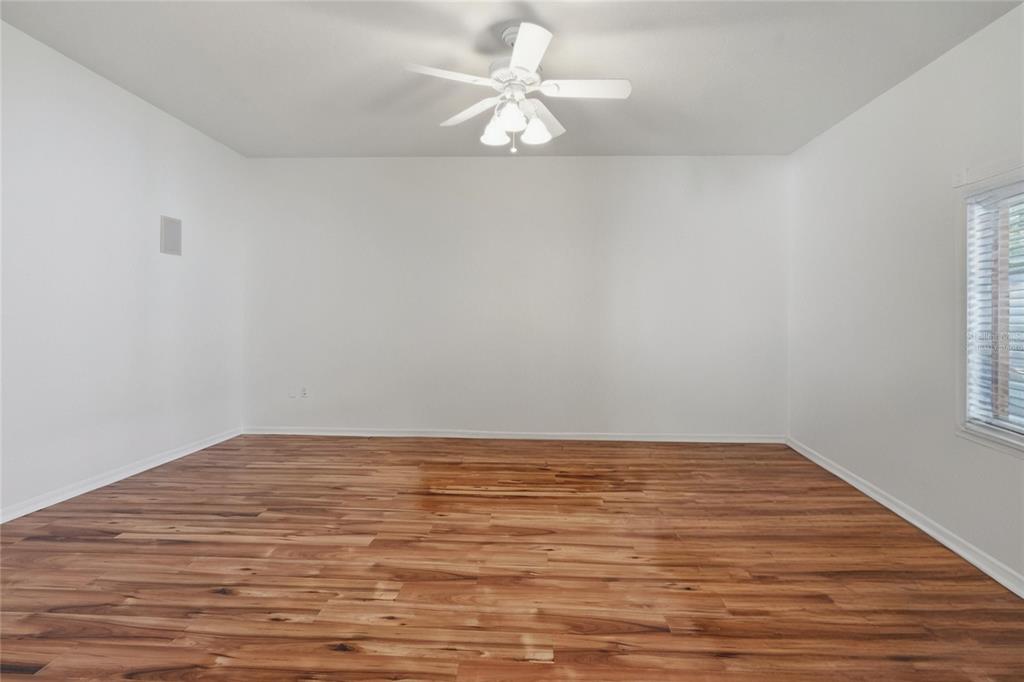 1734 Mapleleaf Boulevard Oldsmar, FL 34677 - Photo 9 of 82