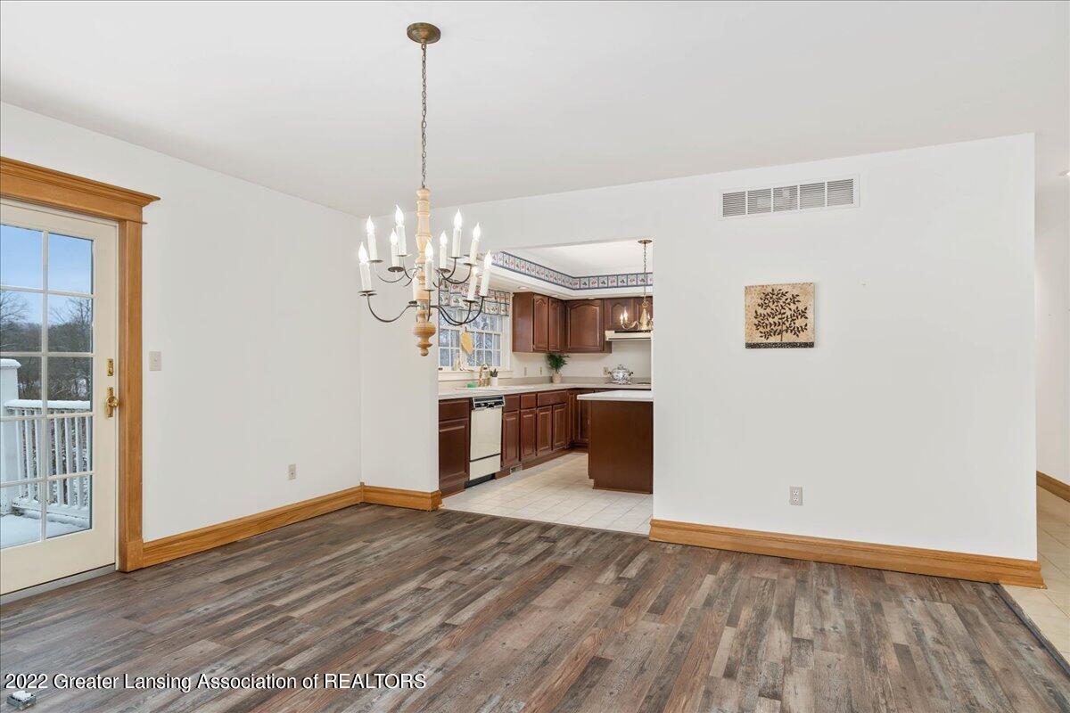 6746 Cole Road Bancroft, MI 48414 - Photo 14 of 57 15-Media Jett-40