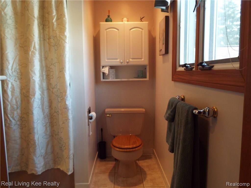 4464 Morgan Road Lake Orion, MI 48359 - Photo 18 of 47 19.jpg