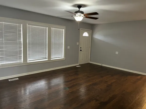 $388,900 | 302 Freehauf Street, Lemont, IL 60439