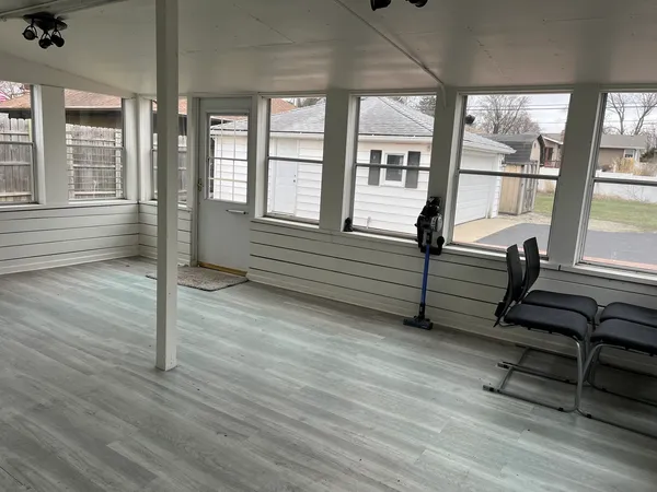 $388,900 | 302 Freehauf Street, Lemont, IL 60439