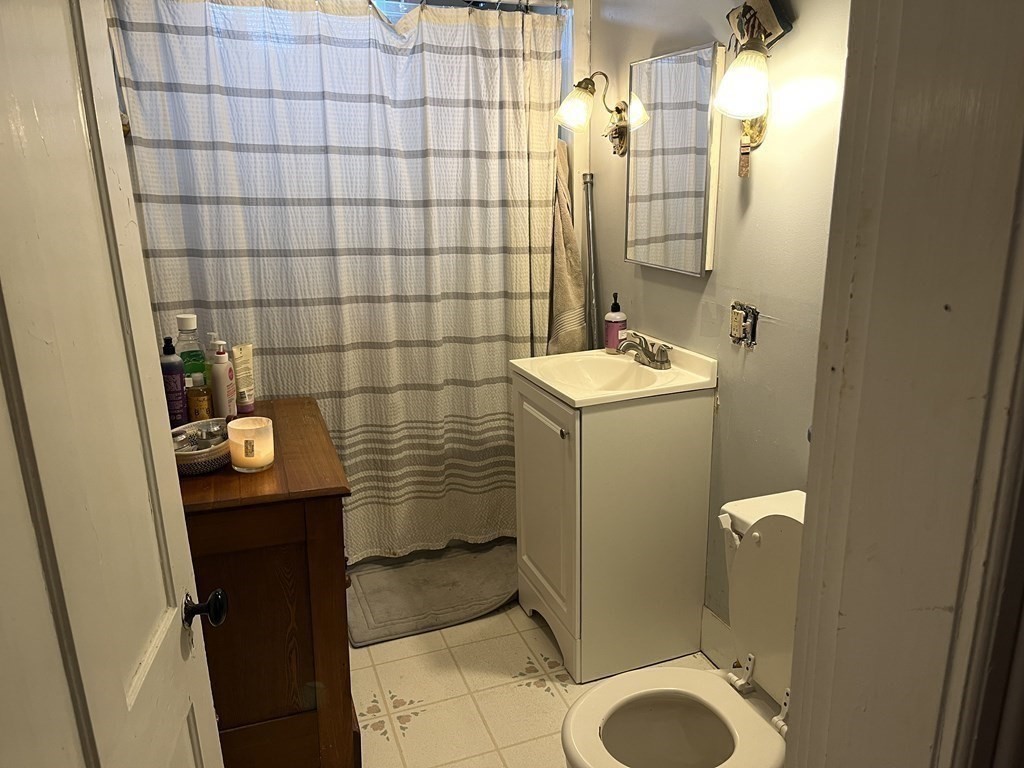 21 Cleveland Street Greenfield, MA 01301 - Photo 25 of 33