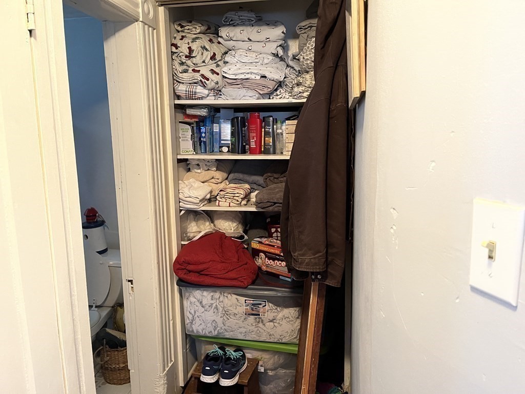 21 Cleveland Street Greenfield, MA 01301 - Photo 26 of 33