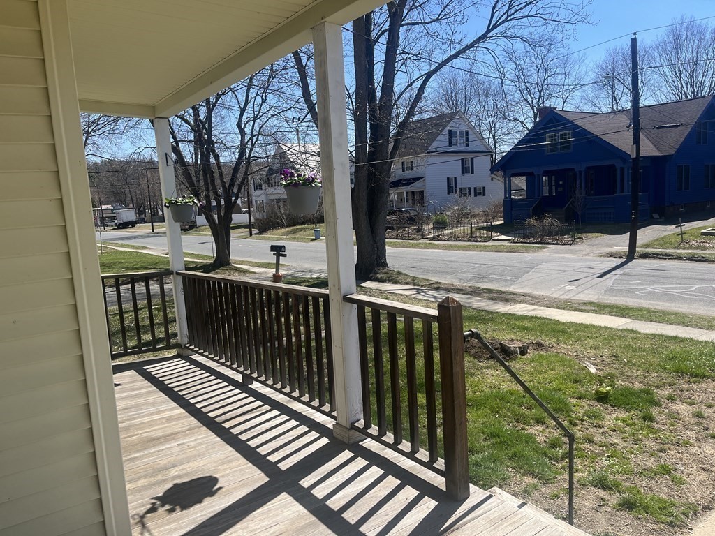 21 Cleveland Street Greenfield, MA 01301 - Photo 4 of 33