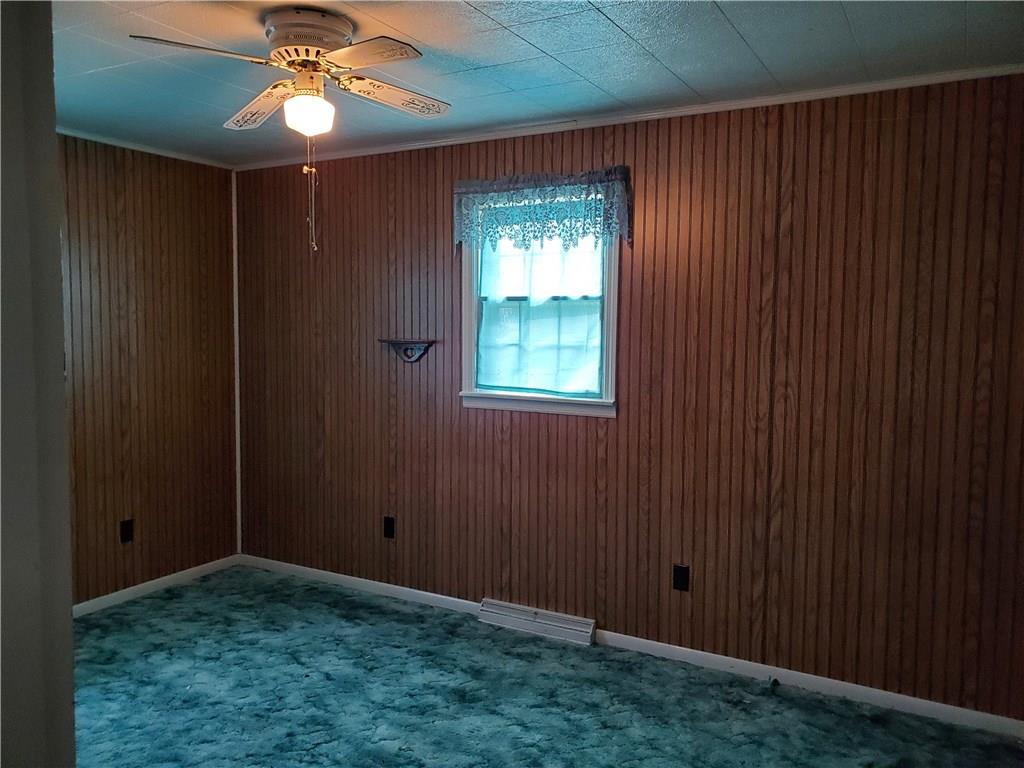 236 Isle Road Butler, PA 16001 - Photo 10 of 18