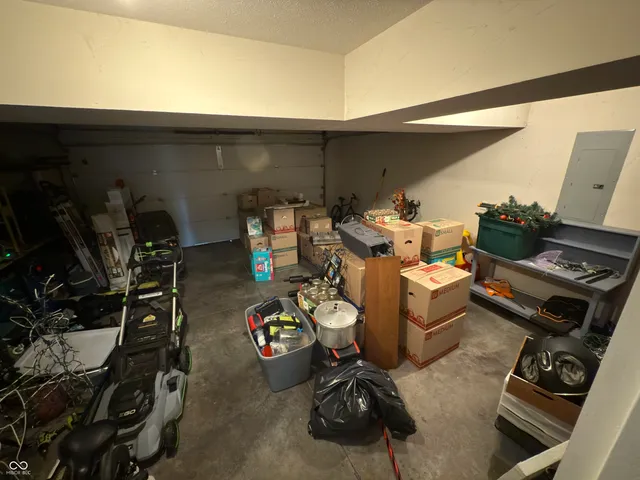 $299,000 | 2182 Sumpter Trail, Columbus, IN 47203