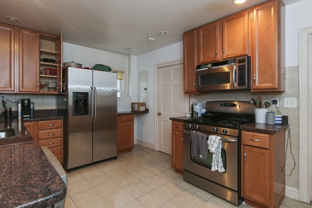 162 L Street, Unit 1 Boston, MA 02127 - Photo 13 of 23