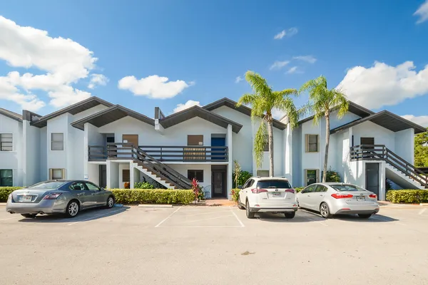 $220,000 | 1831 Southwest Palm City Road, Unit C501, Stuart, FL 34994