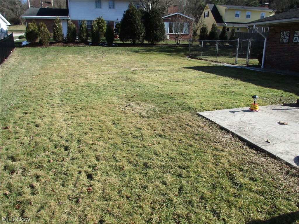 206 Rathbone Road Marietta, OH 45750 - Photo 20 of 25 Side Yard