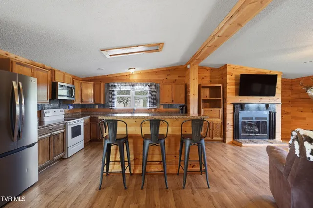 $185,000 | 2886 Buffalo Hollow Road, Castlewood, VA 24224