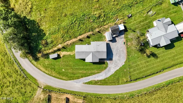 $185,000 | 2886 Buffalo Hollow Road, Castlewood, VA 24224