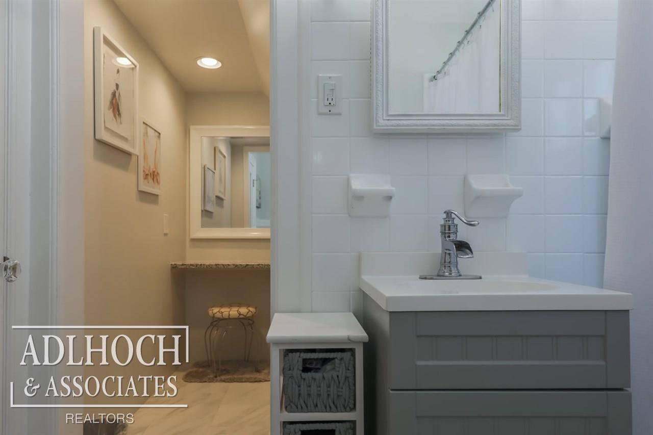 292 Kerby Road Grosse Pointe Farms, MI 48236 - Photo 21 of 26