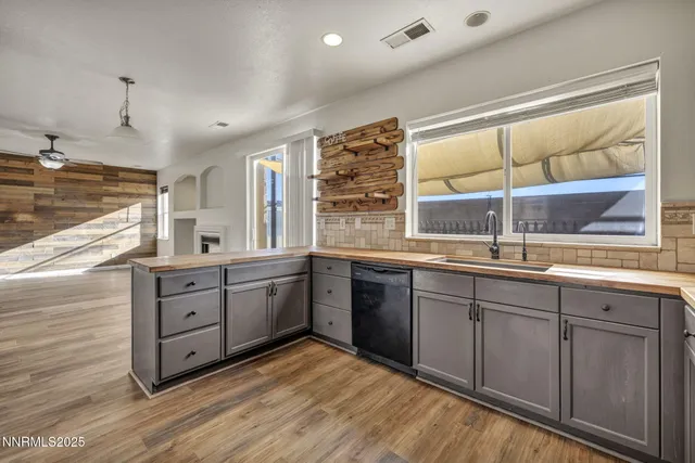 $460,000 | 119 Red Oak Court, Fernley, NV 89408