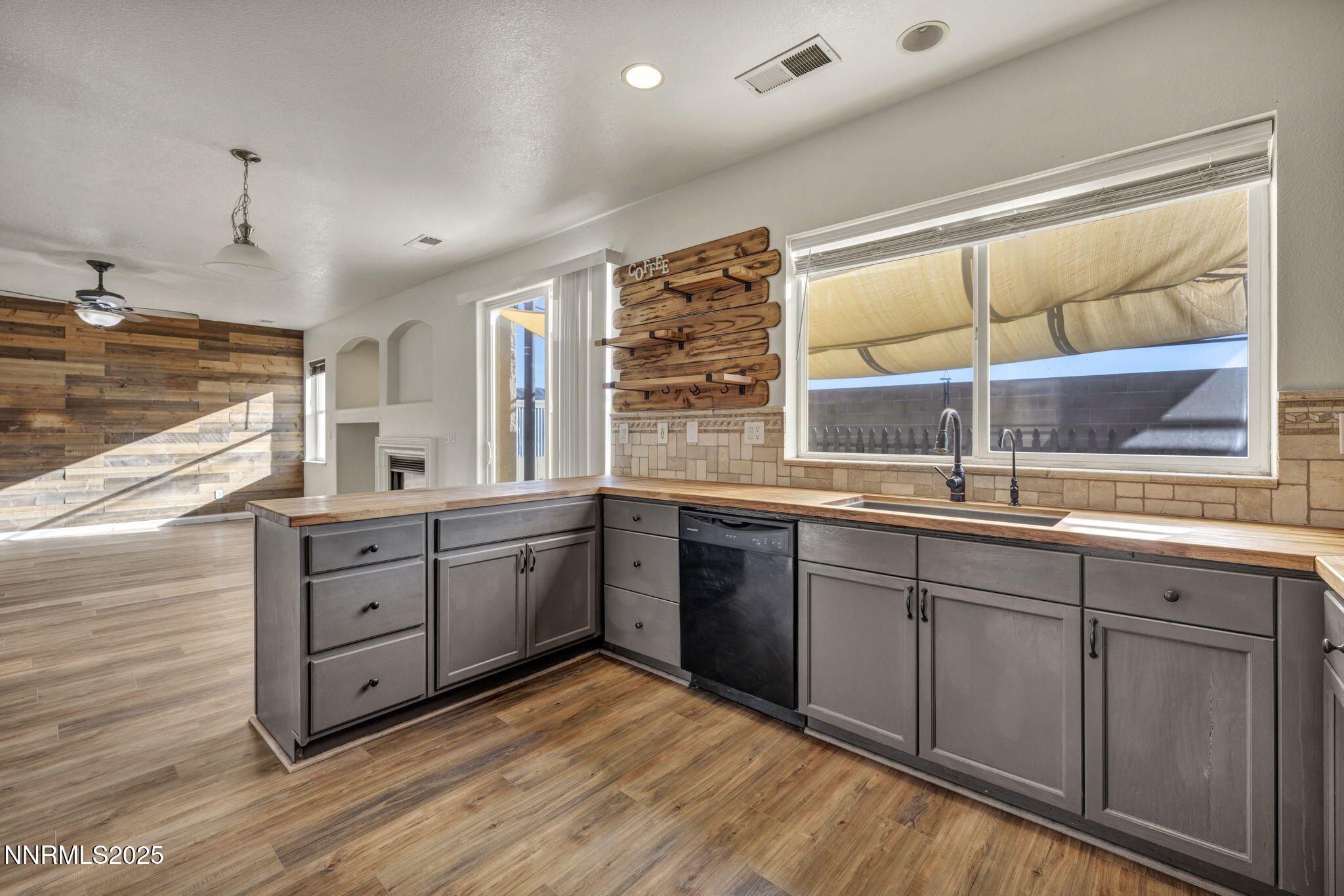 119 Red Oak Court Fernley, NV 89408 - Photo 15 of 64 45-web-or-mls-119-red-oak-ct