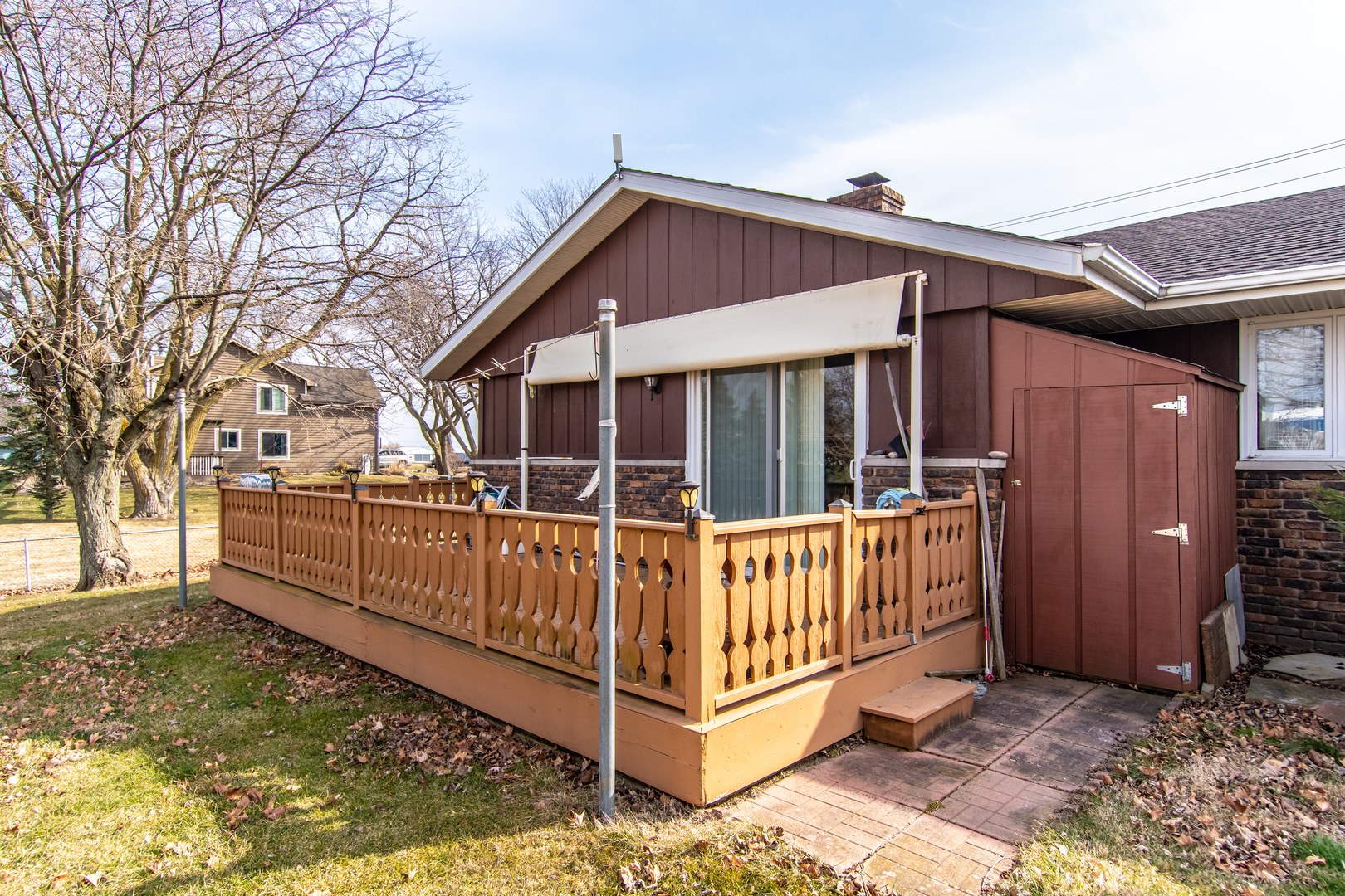 19406 West Sharp Road Elwood, IL 60421 - Photo 9 of 16 a view of a house with wooden fence