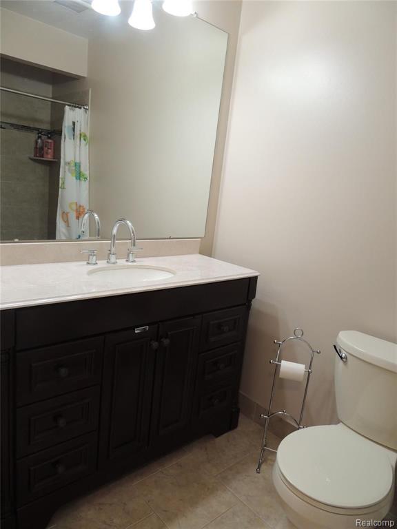 642 Baker Street Rochester Hills, MI 48307 - Photo 17 of 20