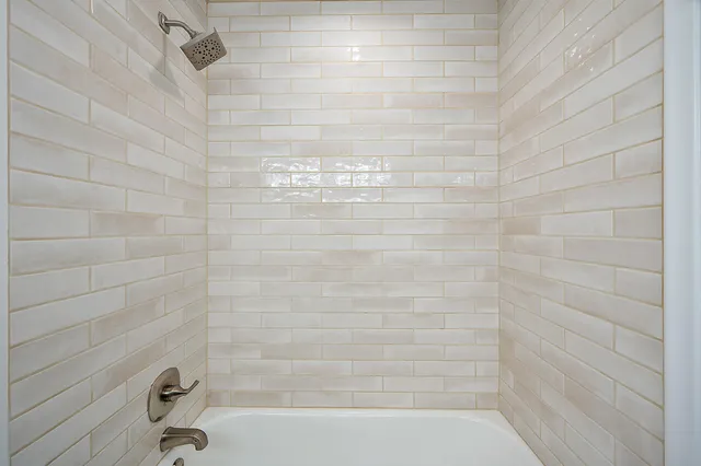 $299,900 | 21934 South Nunneley Road, Clinton Township, MI 48035