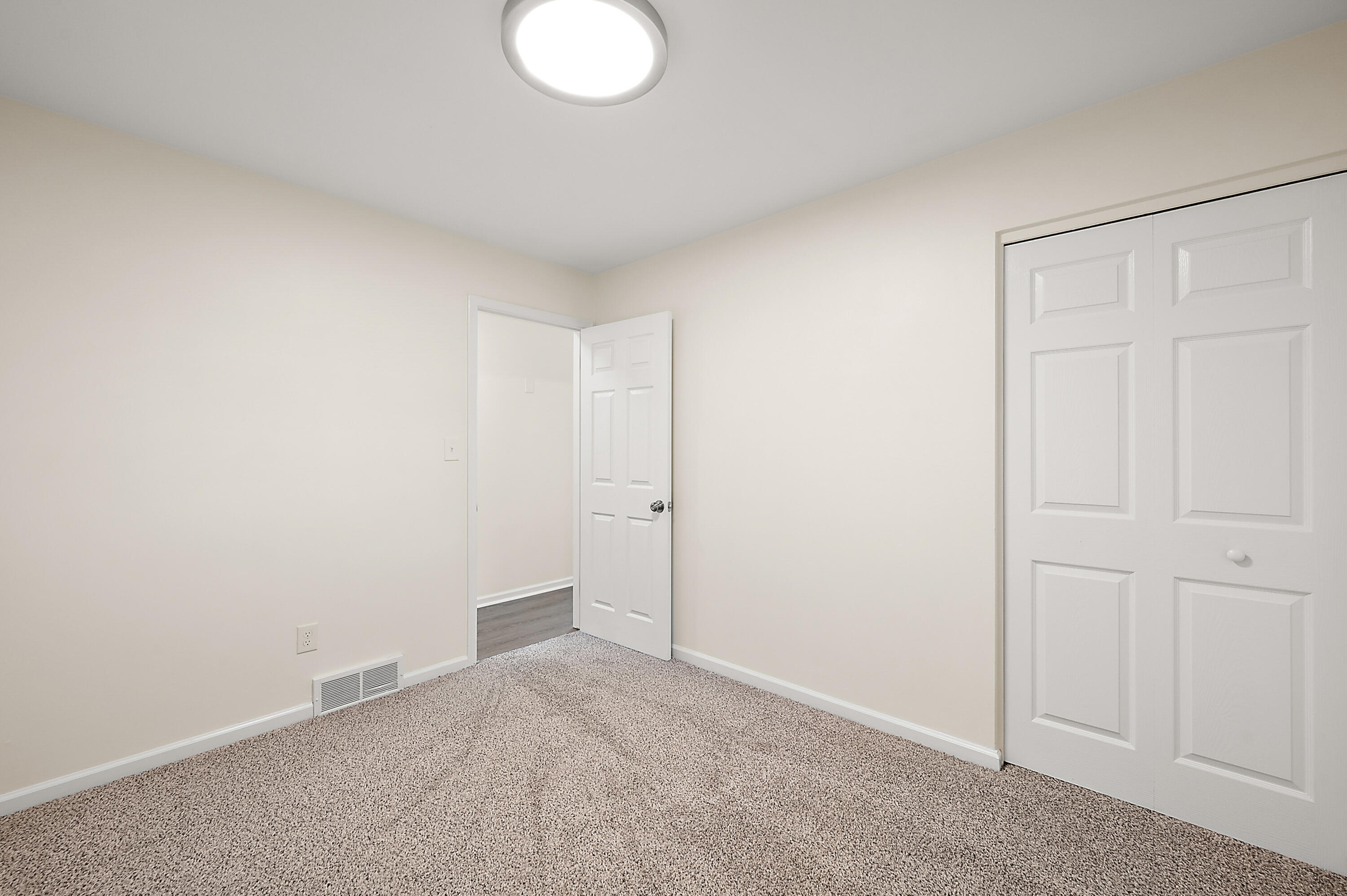 21934 South Nunneley Road Clinton Township, MI 48035 - Photo 26 of 43 21934 S Nunneley Road, Clinton Twp, MI