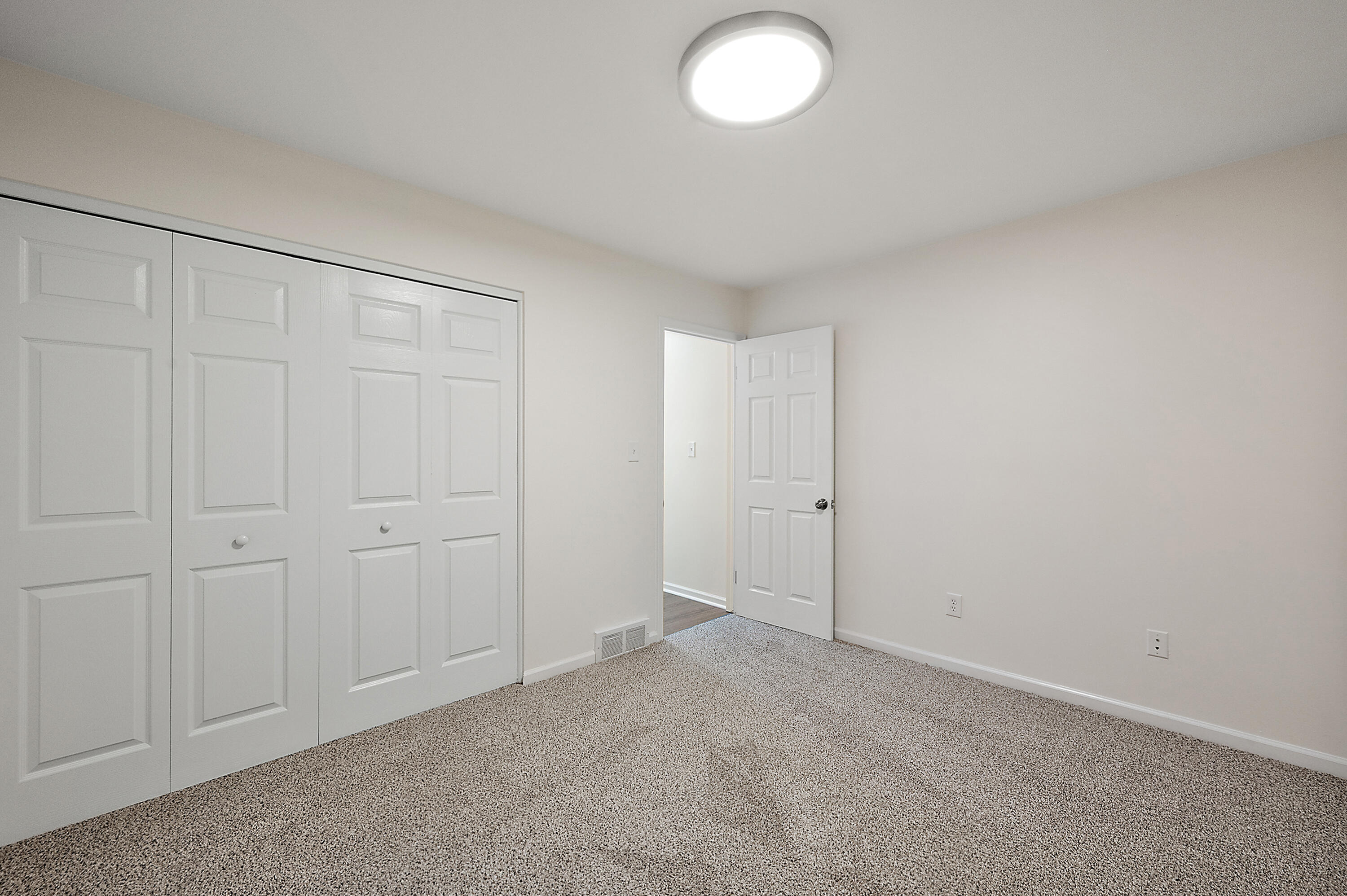 21934 South Nunneley Road Clinton Township, MI 48035 - Photo 28 of 43 21934 S Nunneley Road, Clinton Twp, MI