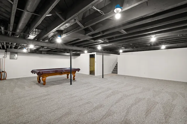 $299,900 | 21934 South Nunneley Road, Clinton Township, MI 48035