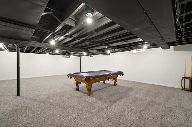 $299,900 | 21934 South Nunneley Road, Clinton Township, MI 48035