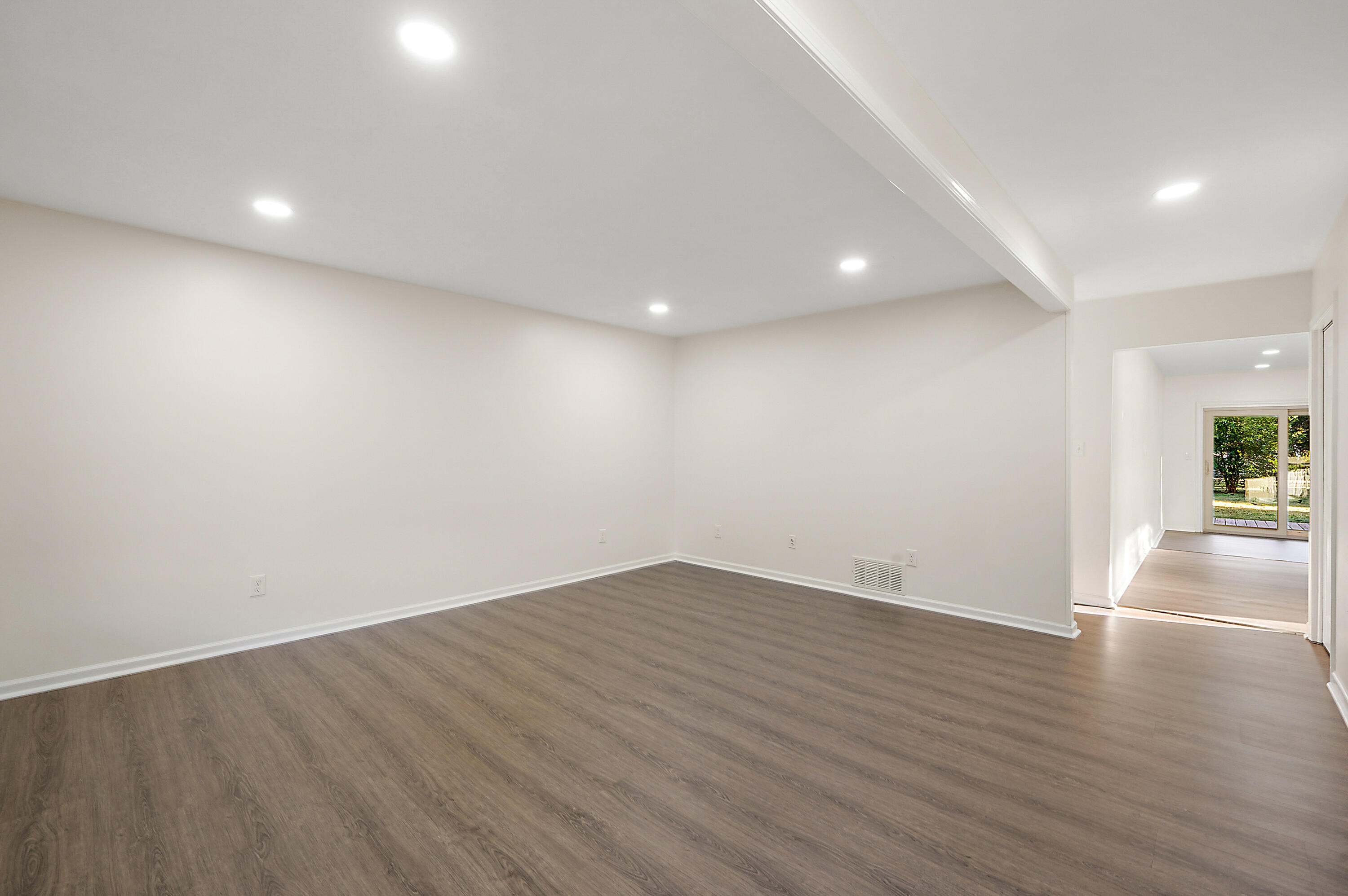 21934 South Nunneley Road Clinton Township, MI 48035 - Photo 5 of 43 21934 S Nunneley Road, Clinton Twp, MI