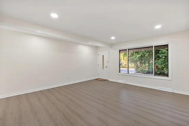 $299,900 | 21934 South Nunneley Road, Clinton Township, MI 48035