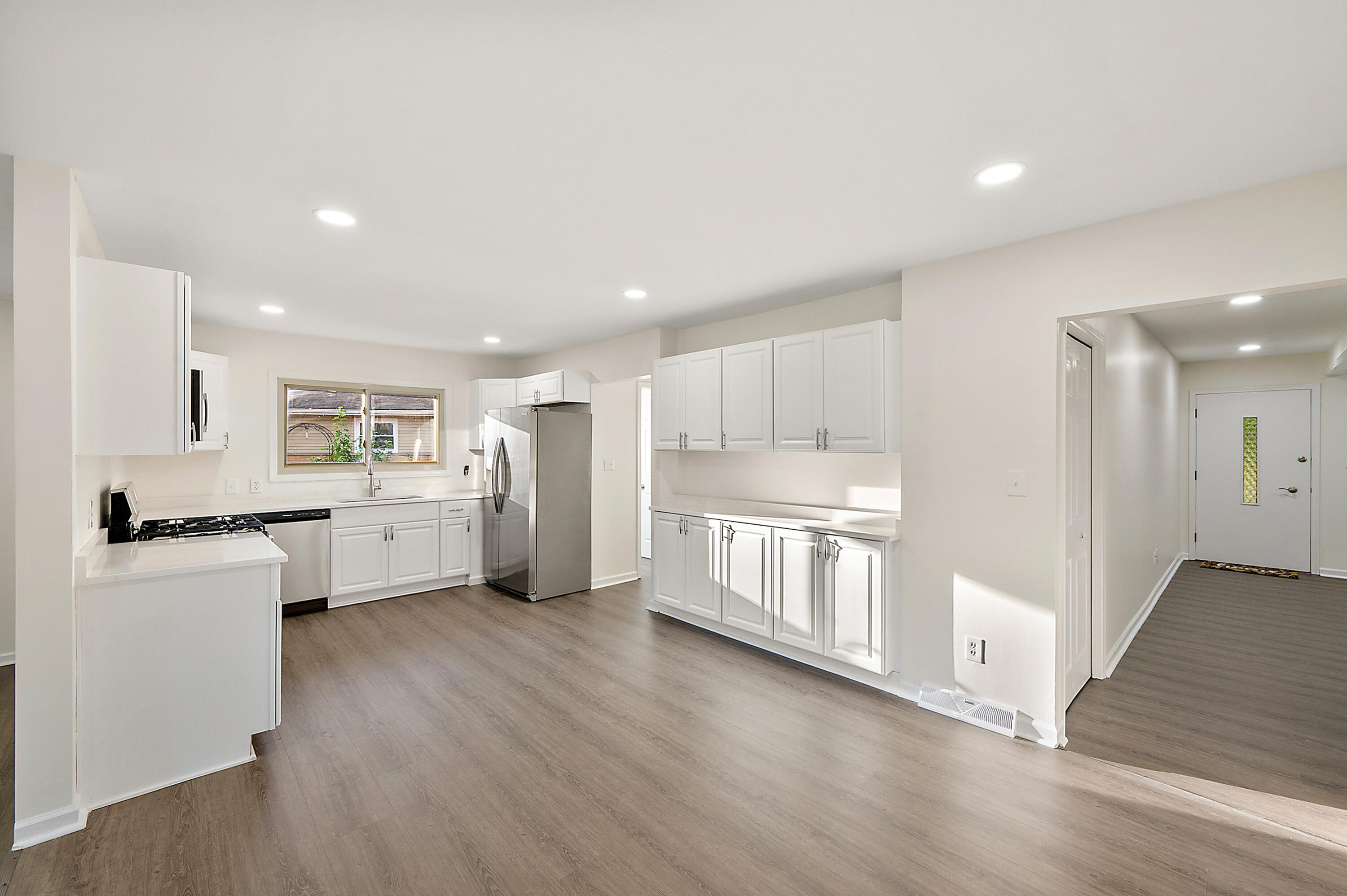 21934 South Nunneley Road Clinton Township, MI 48035 - Photo 9 of 43 21934 S Nunneley Road, Clinton Twp, MI