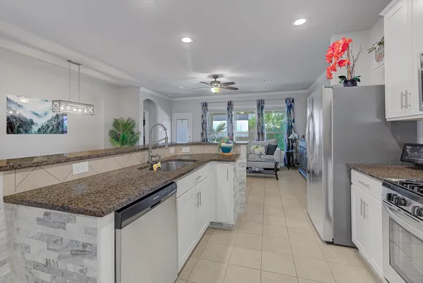 $2,400 | 16514 Twinwalker Drive, Houston, TX 77049