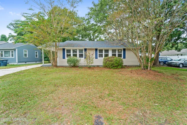 $1,295 | 529 Henderson Drive, Jacksonville, NC 28540