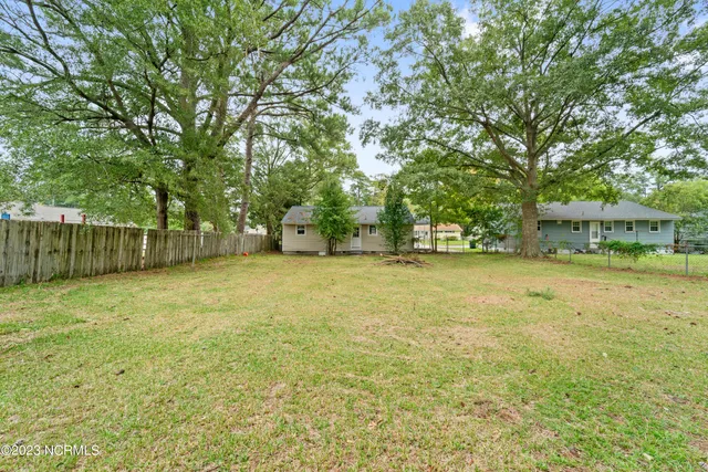 $1,295 | 529 Henderson Drive, Jacksonville, NC 28540