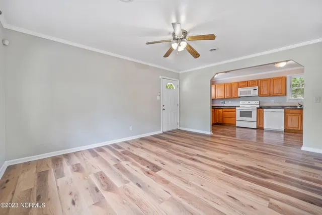 $1,295 | 529 Henderson Drive, Jacksonville, NC 28540